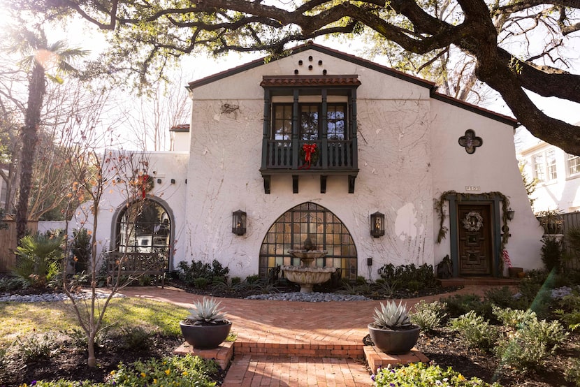 The exterior of 4509 Westway Ave, Fooshee and Cheek, 1937, in Highland Park.