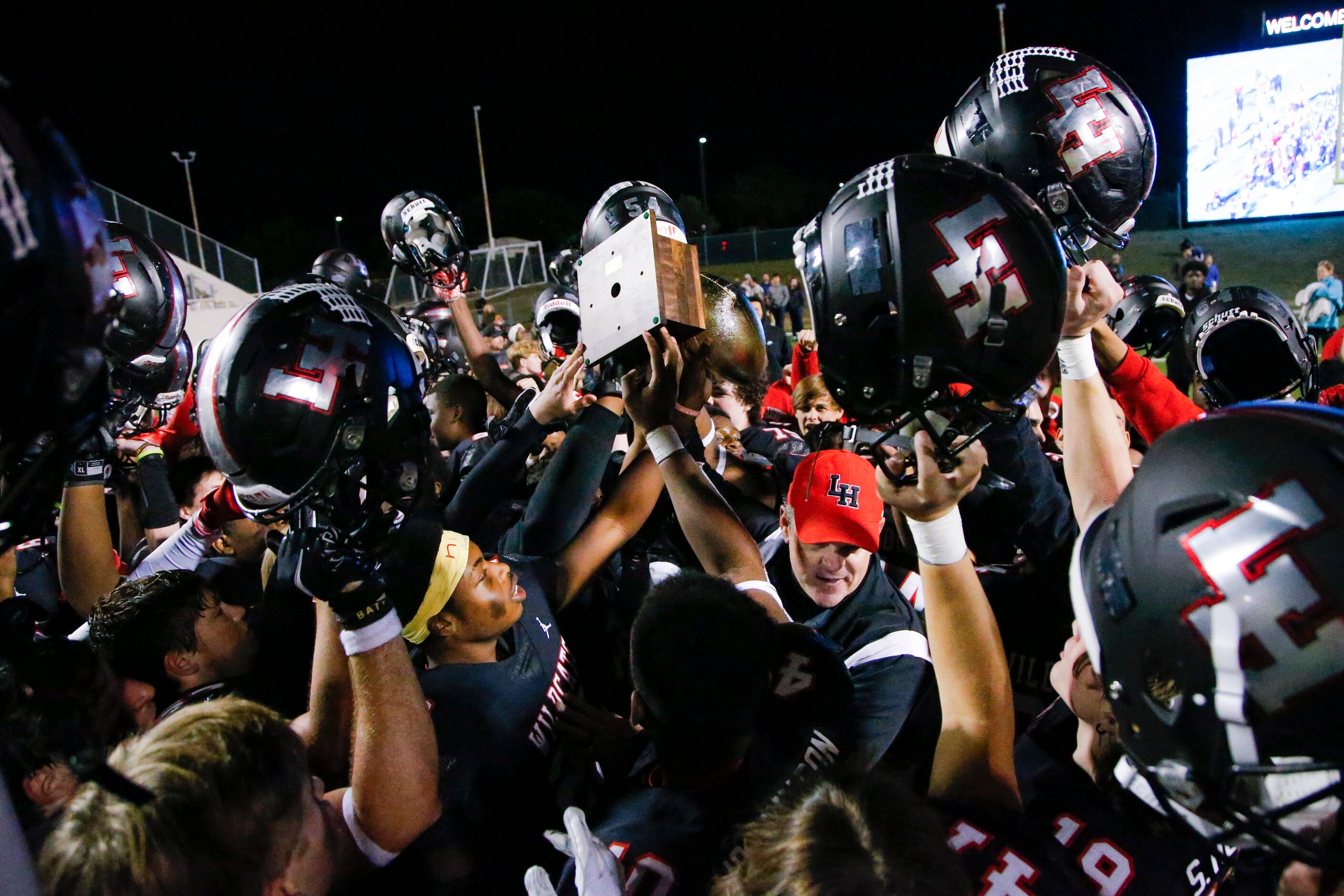 Lake Highlands celebrates a 29-24 win over South Grand Prairie after a Class 6A Division I...