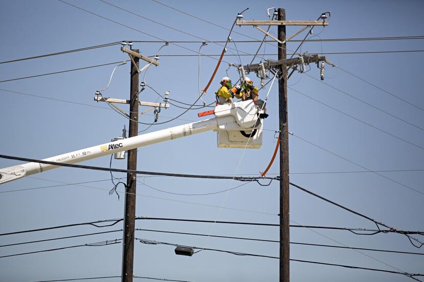 
The Hunt family’s $18 billion deal to buy Oncor collapsed in May, putting the utility back...