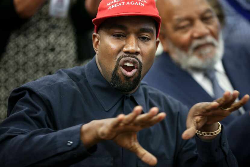 Kanye West se reunió hace poco con el presidente Donald Trump. Ahora lanza playera Blexit...