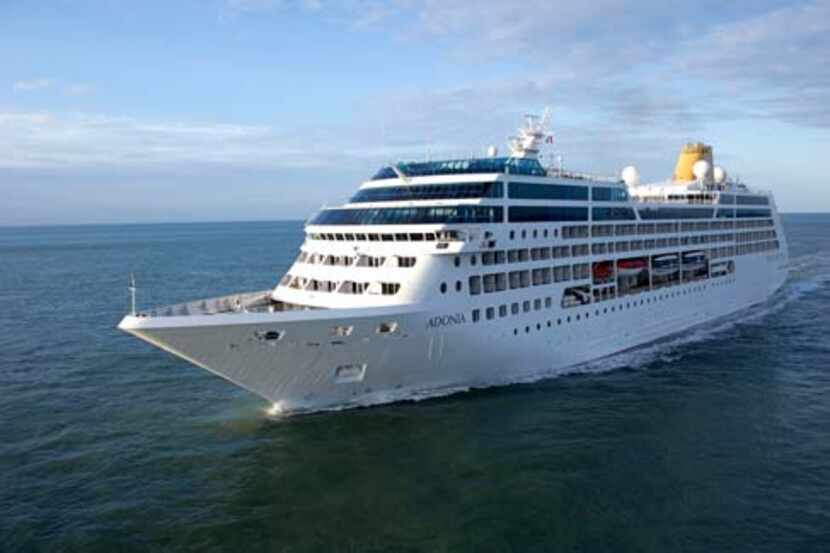 Un barco MV Adonia de 704 pasajeros, similar al barco utilizado para viajes a Cuba.
