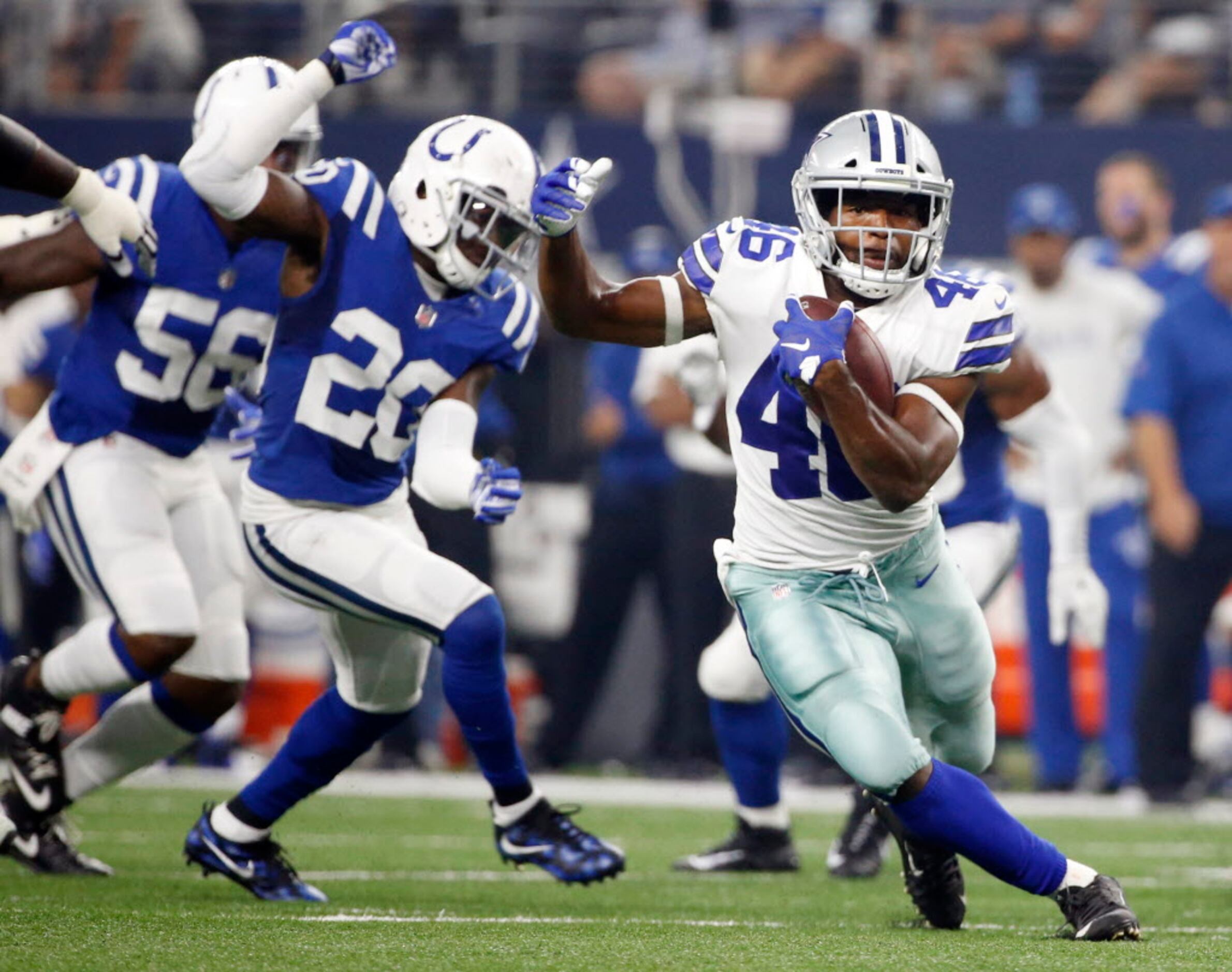 Dallas Cowboys Alfred Morris drives 26-year-old car he bought for $2