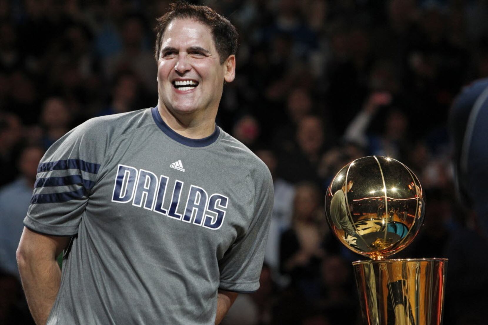 The Dallas Mavericks celebrate after winning the NBA Championship by  News Photo - Getty Images