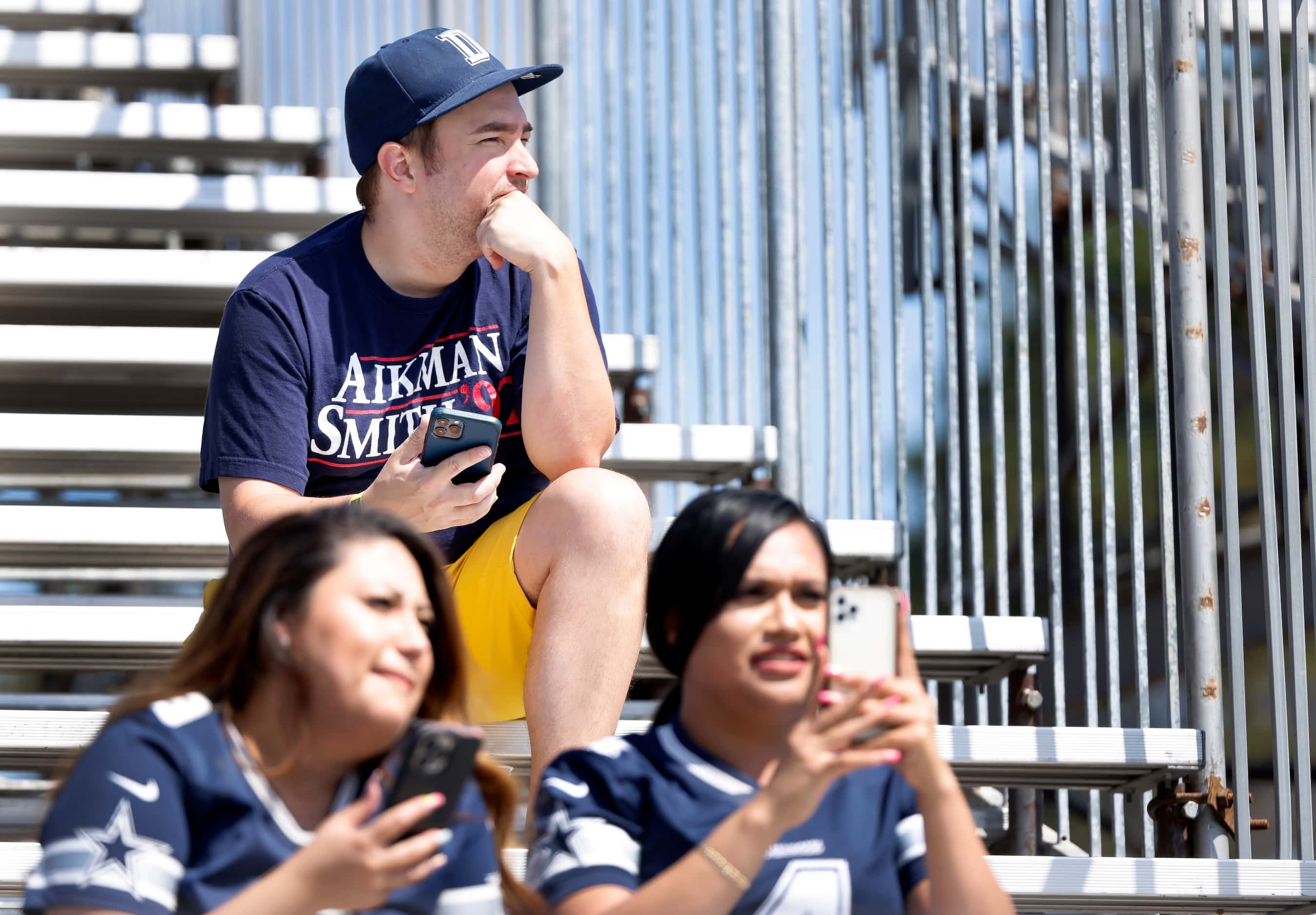 A Dallas Cowboys fans wears a Troy Aikman-Emmitt Smith ’92 political campaign shirt during a...