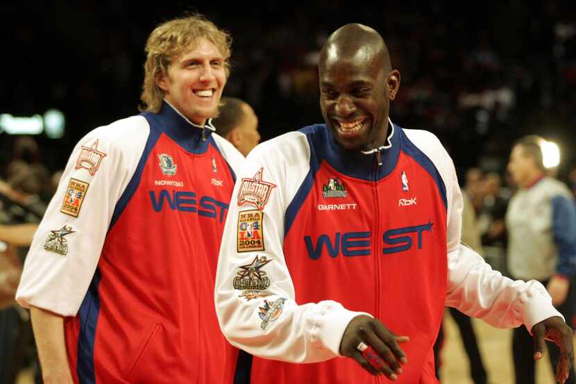 Kevin Garnett and Dirk Nowitzki (left) goof off during the shoot-around before the 2006 NBA...