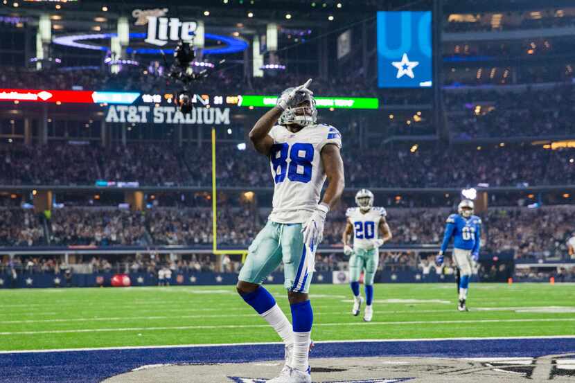 Dallas Cowboys wide receiver Dez Bryant (88) celebrates a touchdown during the fourth...