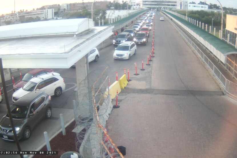 Imagen captada por las cámaras de seguridad en el Puente Internacional de Laredo 1.