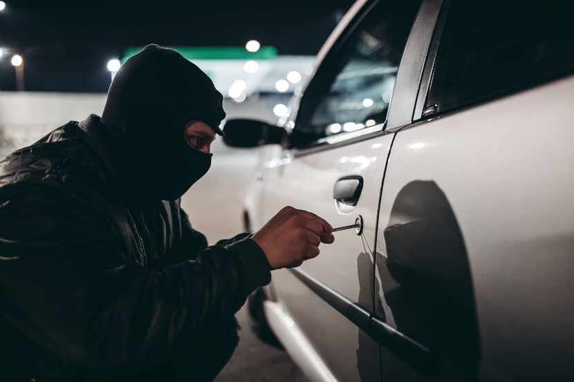 Cada año, alrededor de 65,000 autos y camionetas son robados y casi 200,000 sufren el robo...