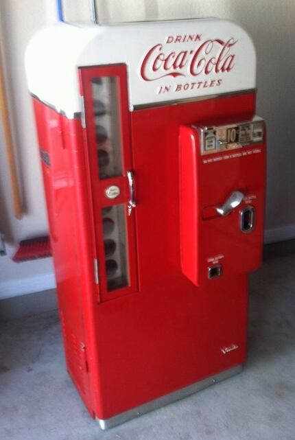 Roy Rose was able to get a vintage Coke machine like the one seen in "The Texas Chain Saw...