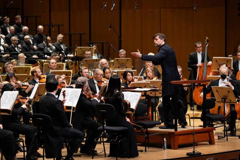 Music director Juraj Valcuha conducts the Houston Symphony and Chorus in concert at Jones...