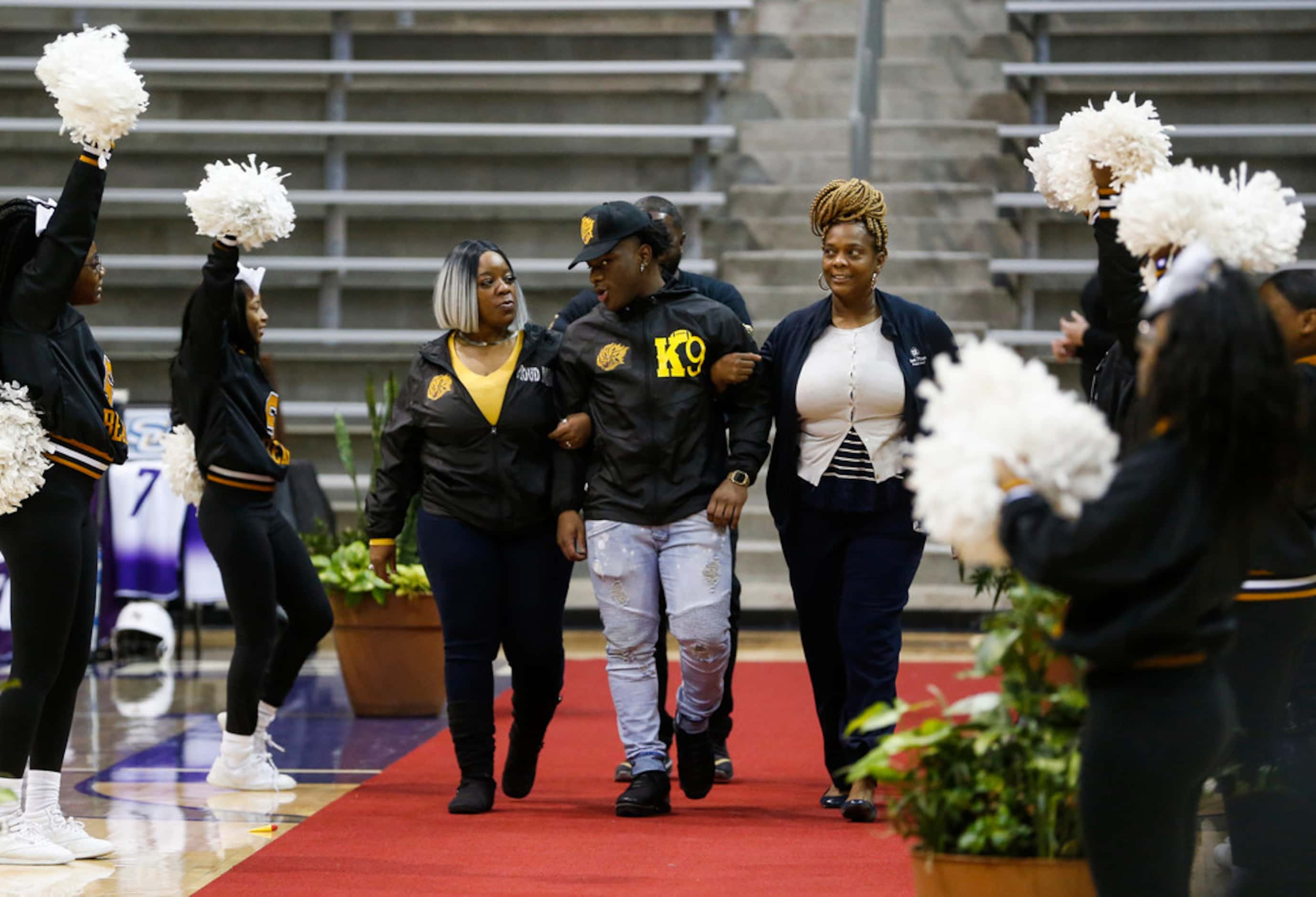 South Oak Cliff High School's Rakwuan Pinkston, who signed to play football with University...