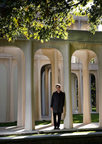 Dallas Morning News architecture critic Mark Lamster  at the Beck House.