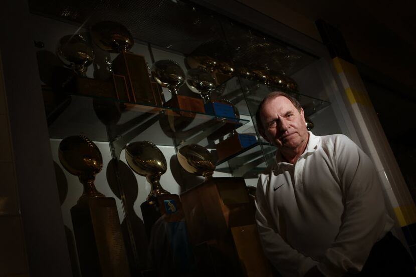 Former Arlington Lamar football coach Eddy Peach is pictured in 2010 when he retired. (Kye...