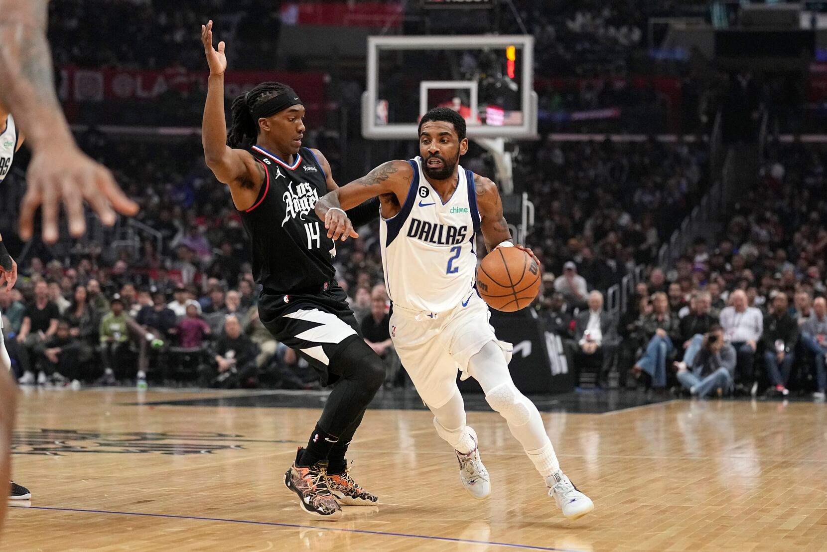 What did Kyrie Irving write on his Nike shoes for first game with Dallas  Mavericks?