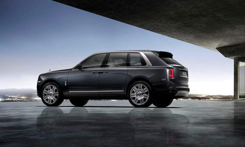 The Rolls-Royce Cullinan shown in Tungsten Grey