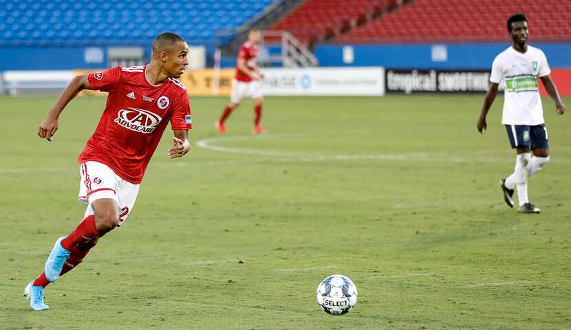 Bryan Reynolds of FC Dallas and North Texas SC looks upfield in the USL League One Final won...