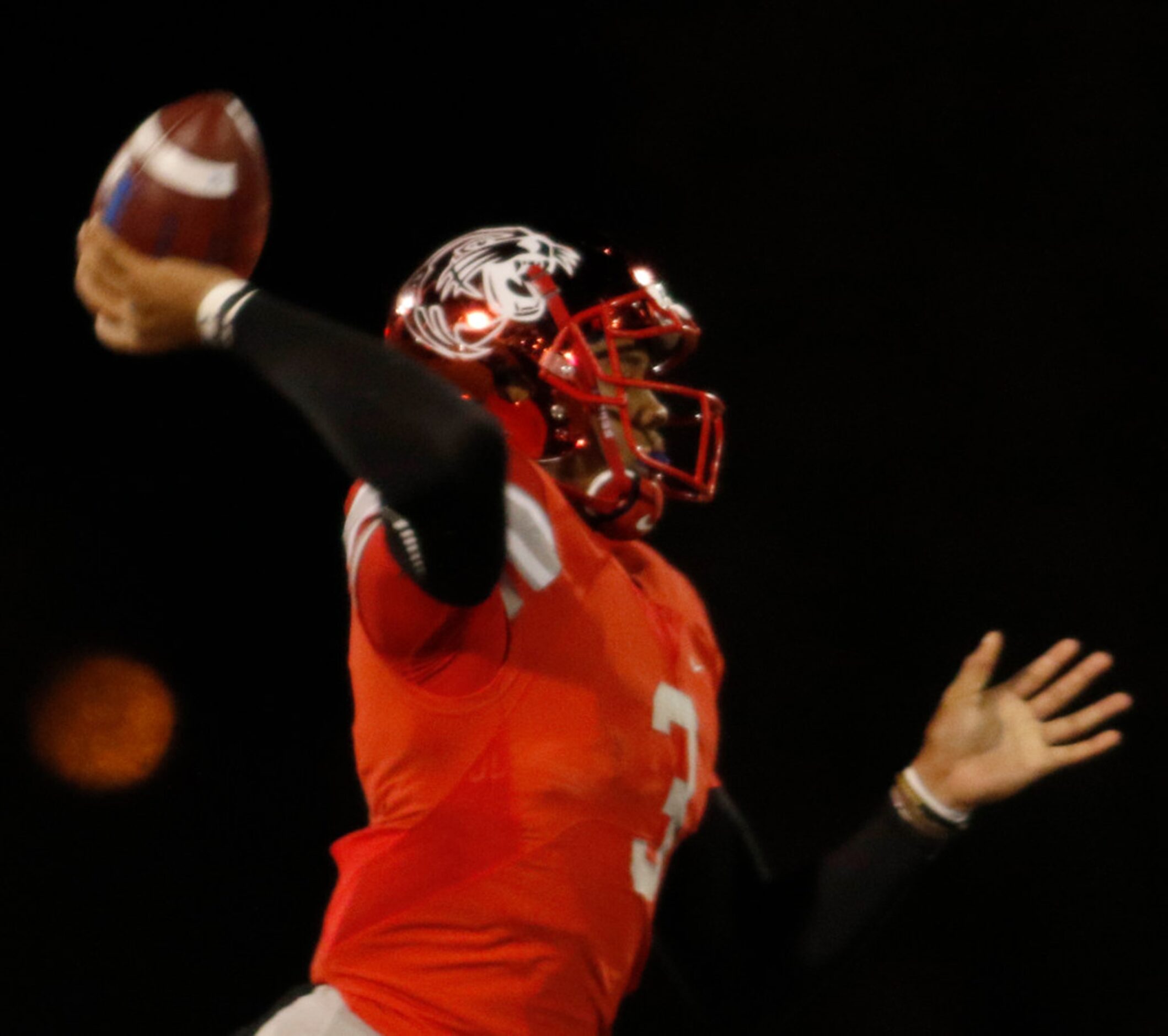 Duncanville quarterback Ja'Quinden Jackson (3) delivers a pass during first quarter action...