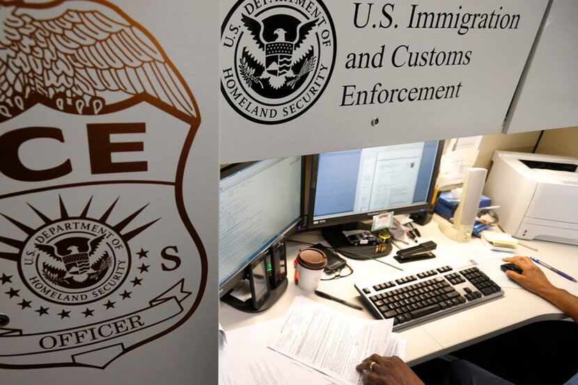 ICE construyó una base de datos de inmigrantes con ayuda de la policía local.

