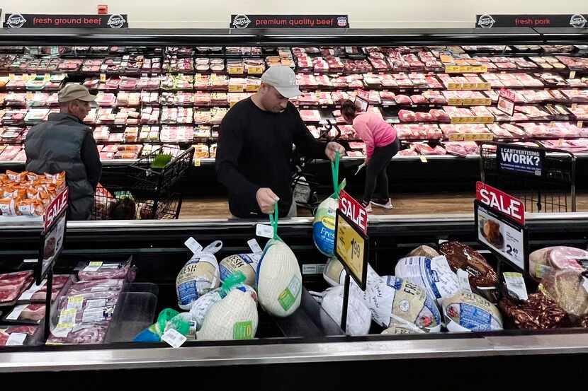 Algunos supermercados de Dallas-Fort Worth estarán abiertos en Thanksgiving, pero Walmart y...