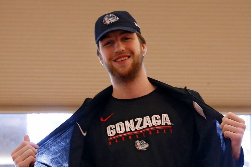 Drew Timme shows his Gonzaga shirt as he makes his decision to play basketball there during...