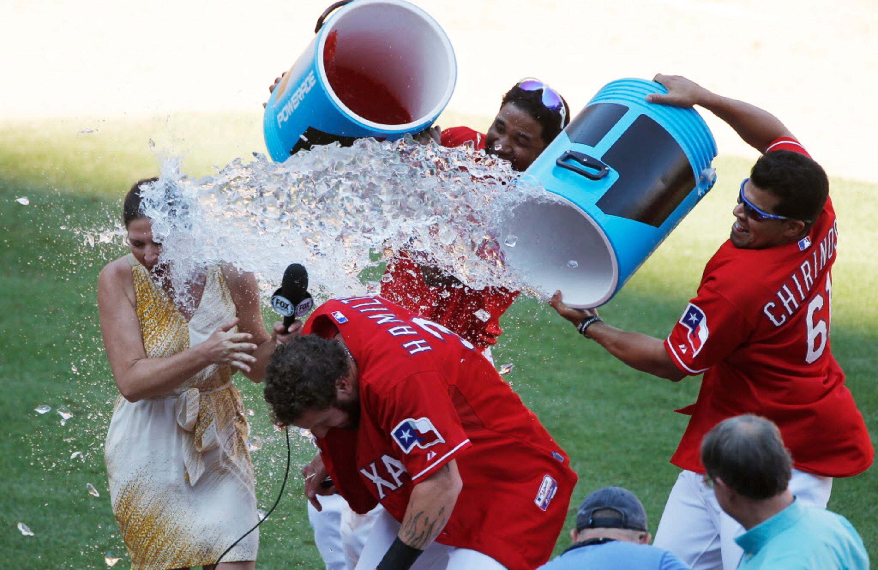 Red Sox back above .500 with win at Rangers