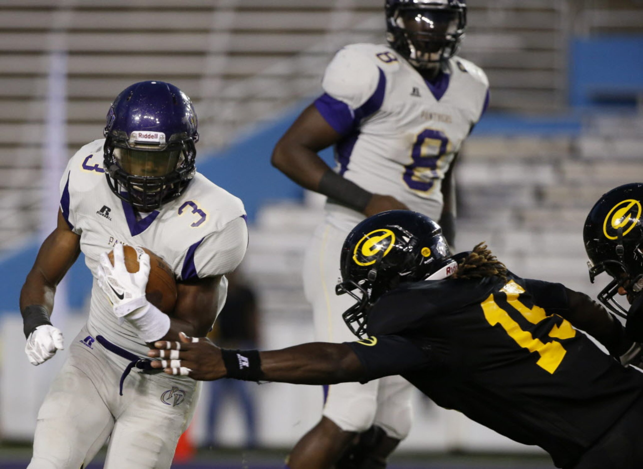 Grambling State linebacker Steve Orisakwe (15) attempts to tackle Prairie View A&M running...