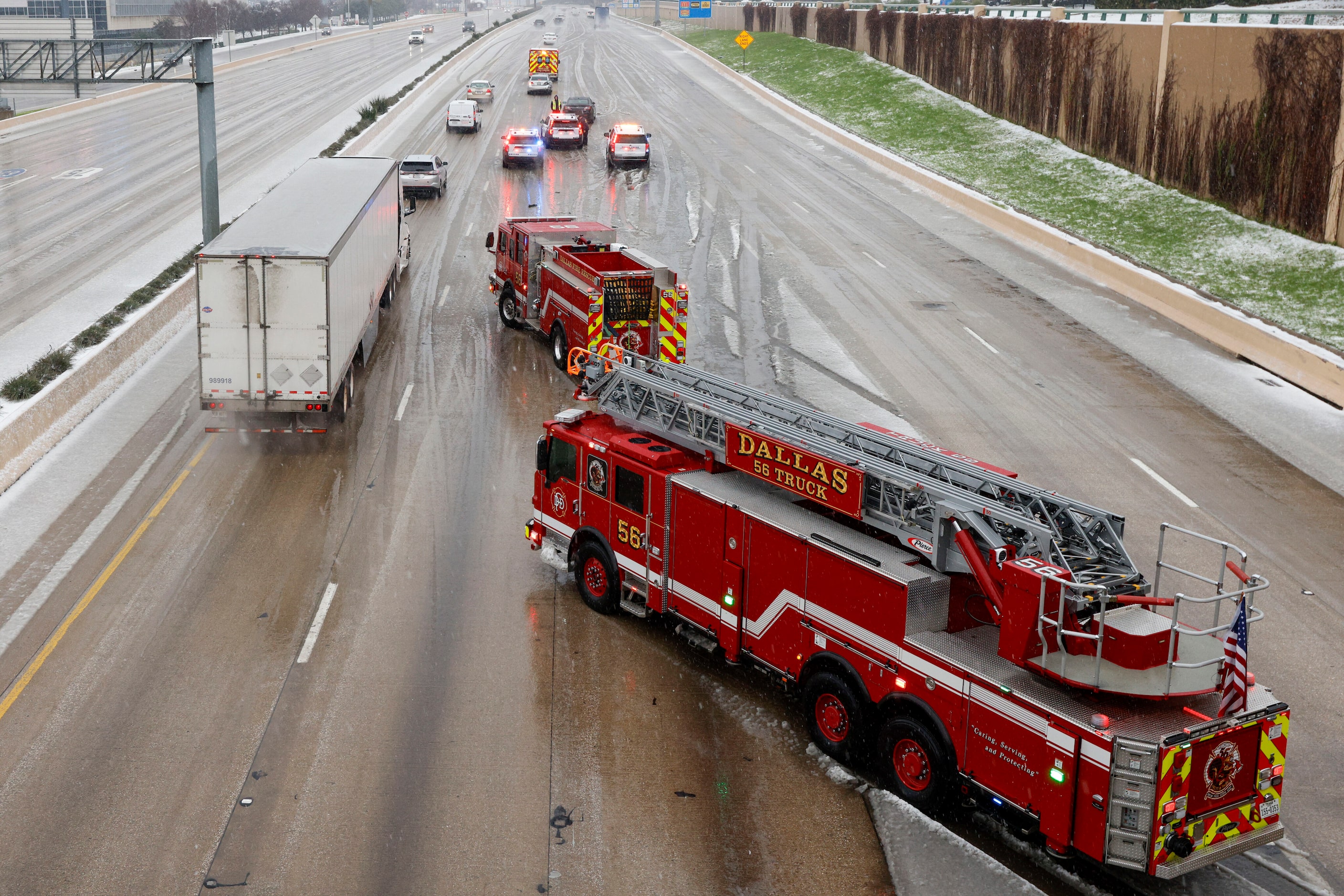 Dallas police and Dallas Fire-Rescue respond to an accident on southbound U.S. 75 near...