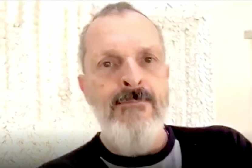 Después del mensaje de Año Nuevo de Miguel Bosé, los usuarios de las redes no tardaron en...