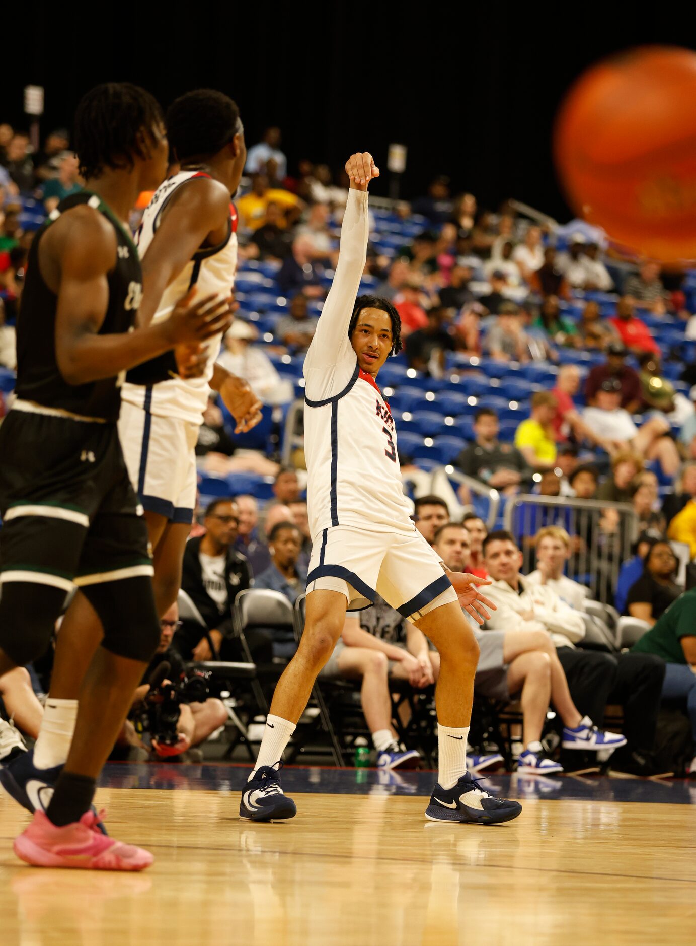 Dallas Kimball Tylar Hankamer (3) watches his three go in. Dallas Kimball defeated Killeen...