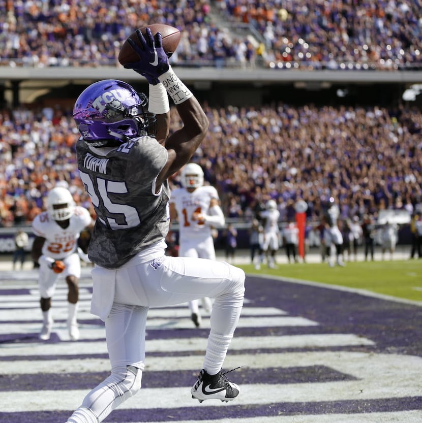 TCU Horned Frogs wide receiver KaVontae Turpin (25) catches the ball for a touchdown during...