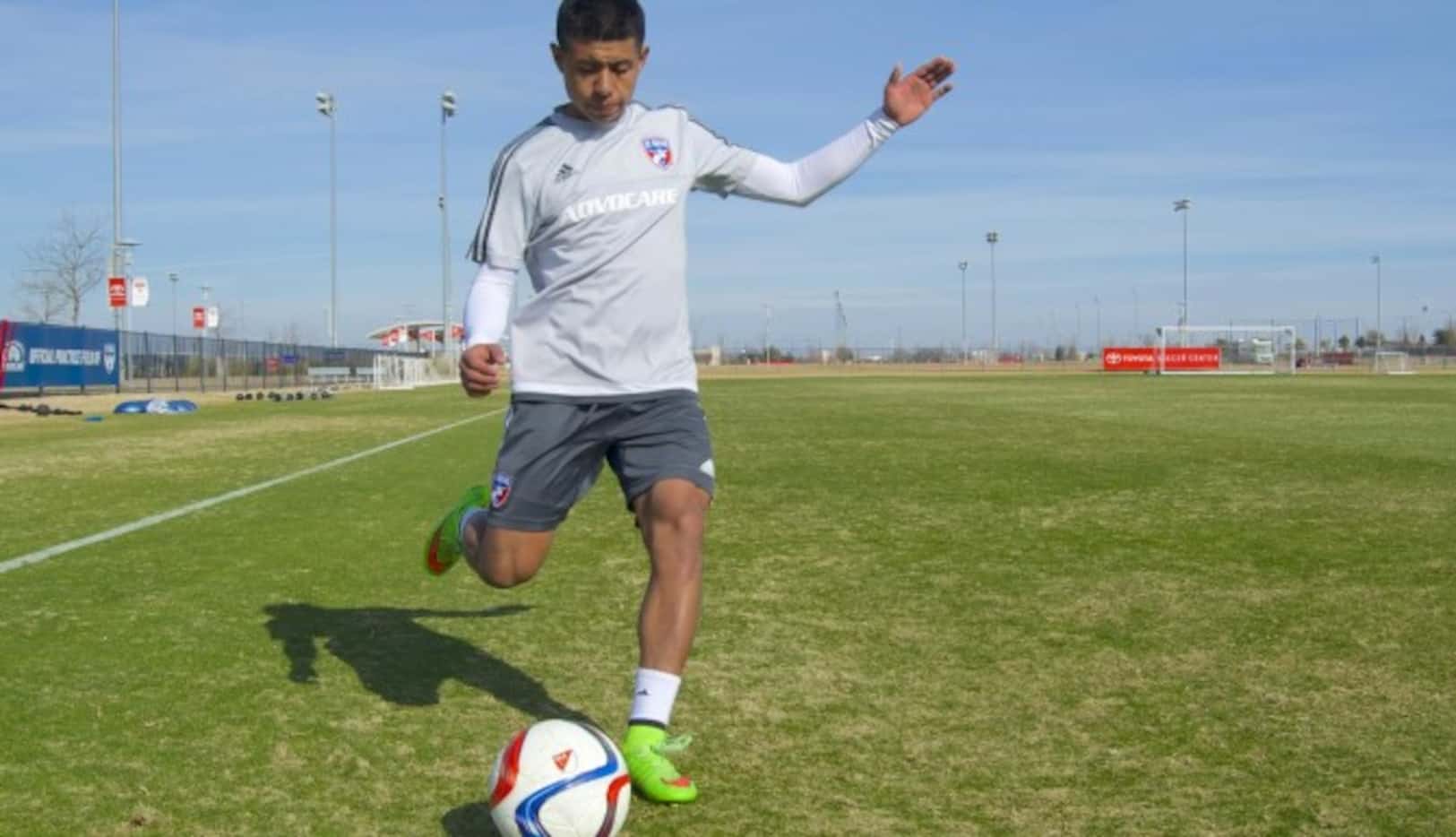 
				El mexicano Damián Rosales está a prueba desde hace dos semanas con el FC Dallas....