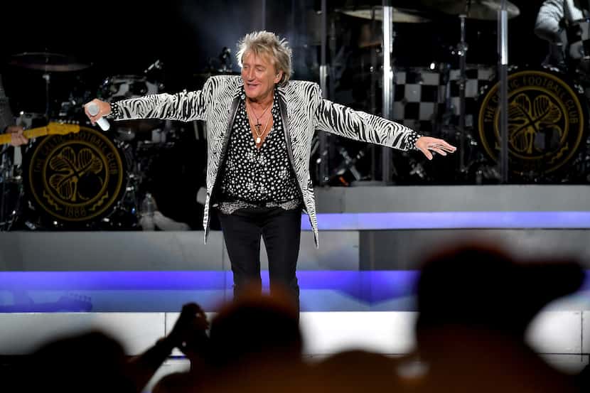 NEW YORK, NY - AUGUST 07: Rod Stewart performs at Madison Square Garden on August 7, 2018 in...