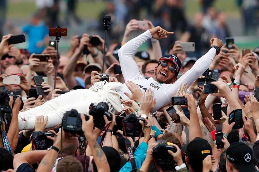 Lewis Hamilton podría consagrarse en la Fórmula Uno en el GP de México. (AP/Frank Augstein)
