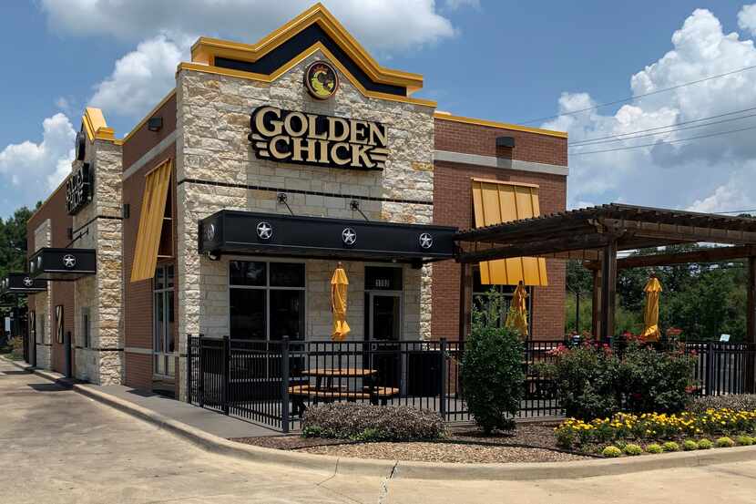 Exterior of Golden Chick fast food restaurant.