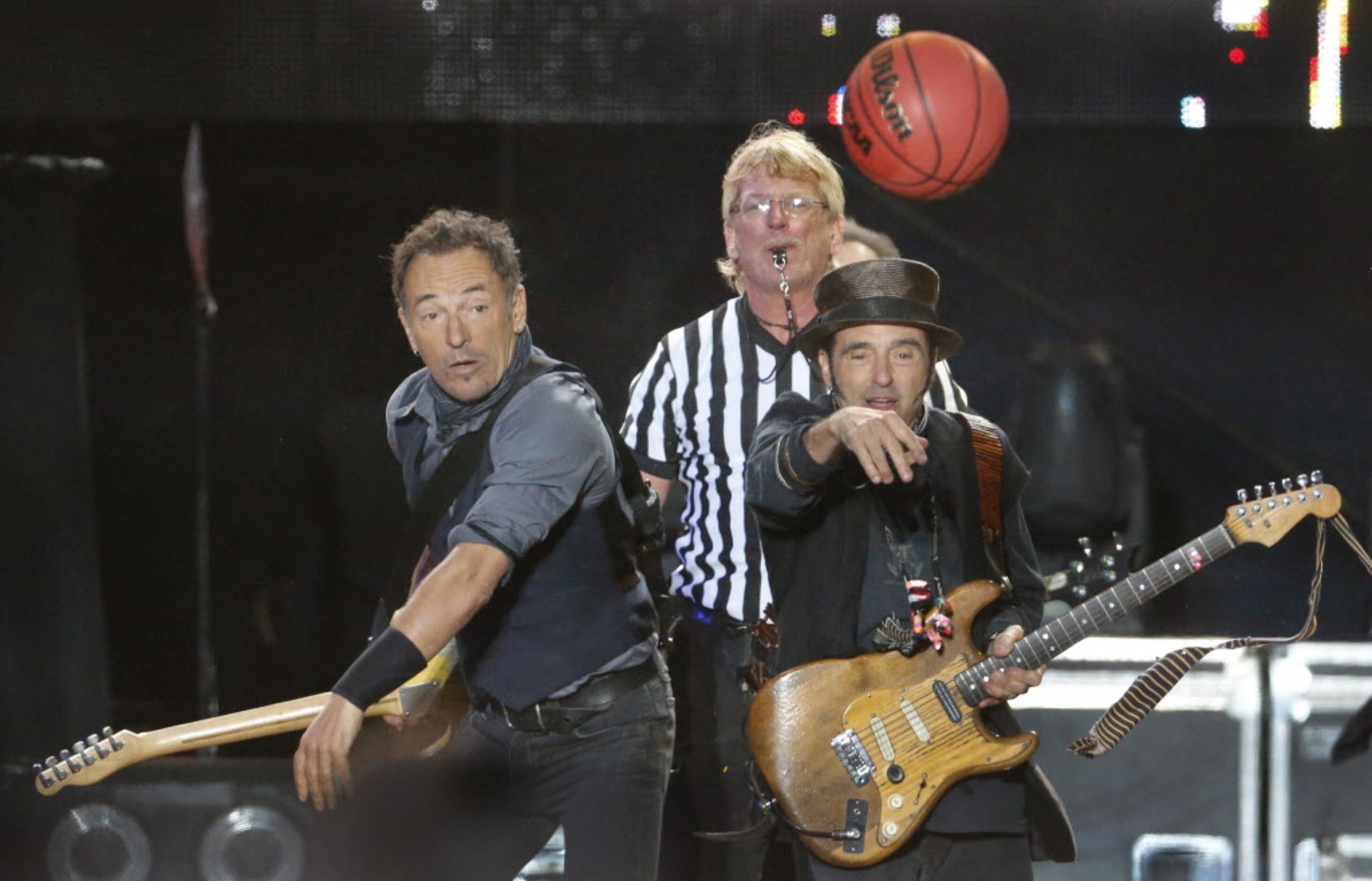 Bruce Springsteen and E Street Band guitarist Nils Lofgren have a tip-off to start the...