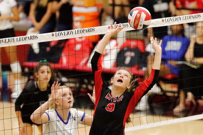 Lovejoy's Averi Carlson (9) sets the ball during a match against Trophy Club Byron Nelson on...