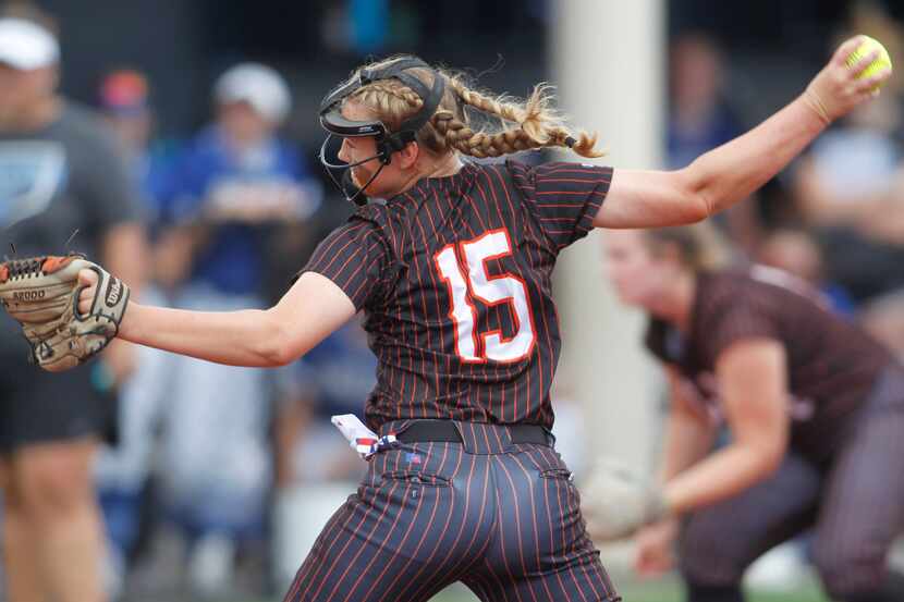 Aledo pitcher Kayleigh Smith (15) delivers a pitch to a Georgetown batter during the bottom...