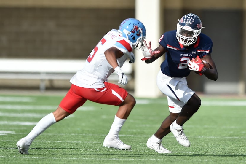 Ryan senior wide receiver Gabriel Douglas (2) catches a pass from Ryan senior quarterback...