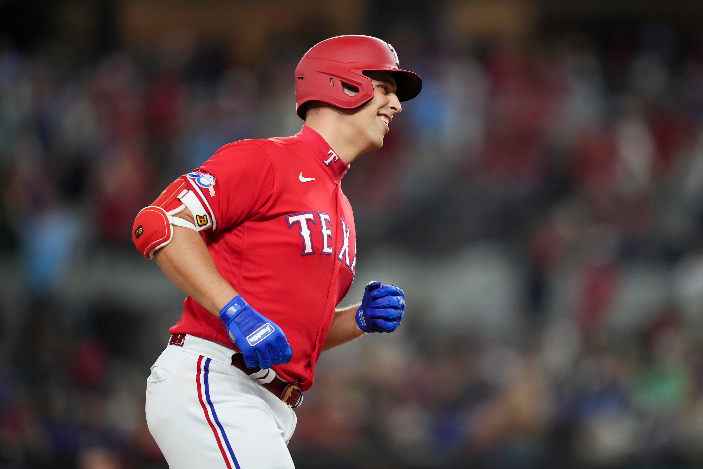 Suarez'd: Rangers fall to Mariners behind go-ahead 9th-inning home run