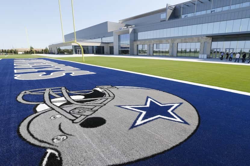 Los Cowboys de Dallas abren sus puertas a las cámaras de HBO para la serie Hard Knocks.
