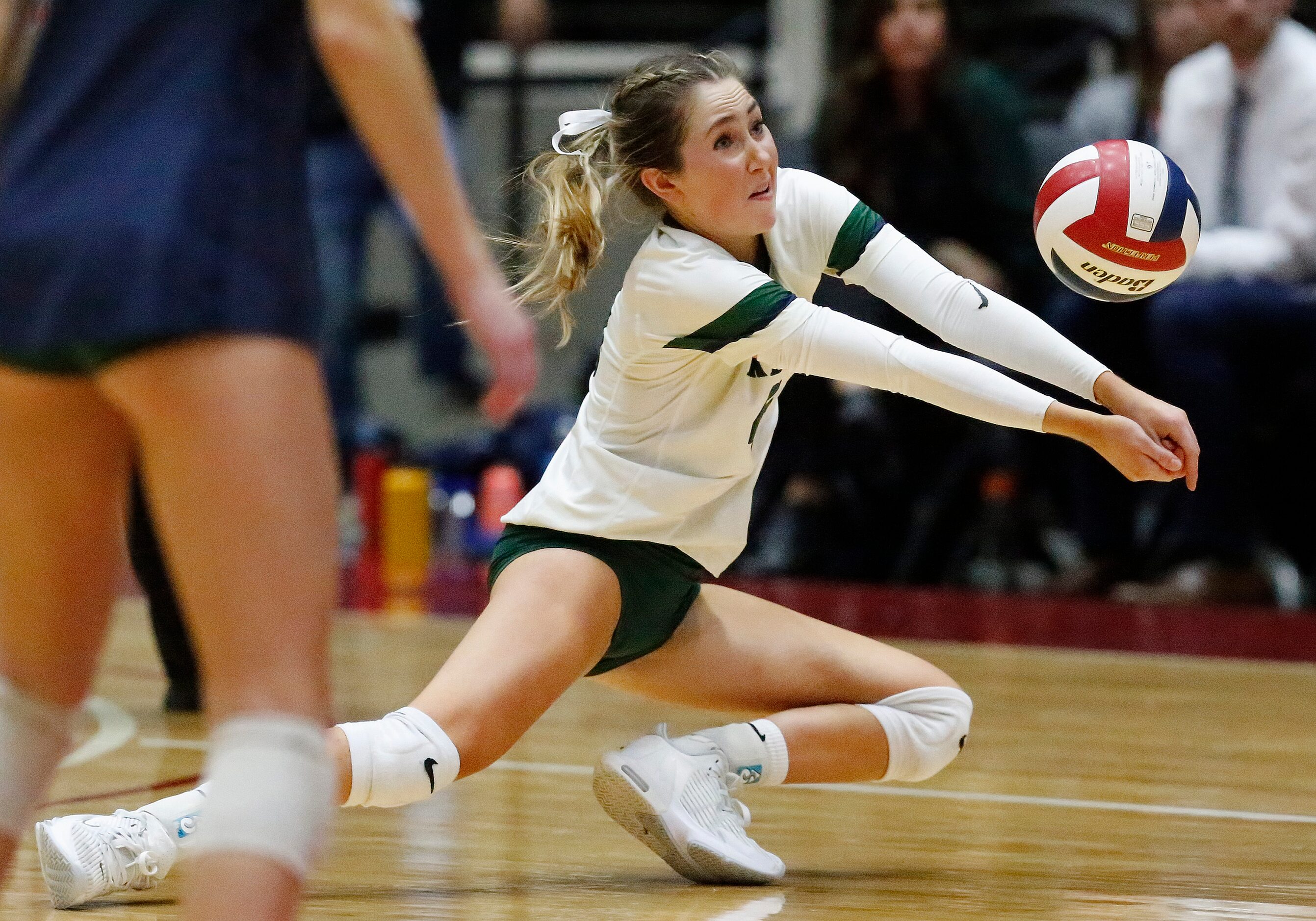 Reedy High School liber Lainey Patton (4) receives a serve during game three as Colleyville...