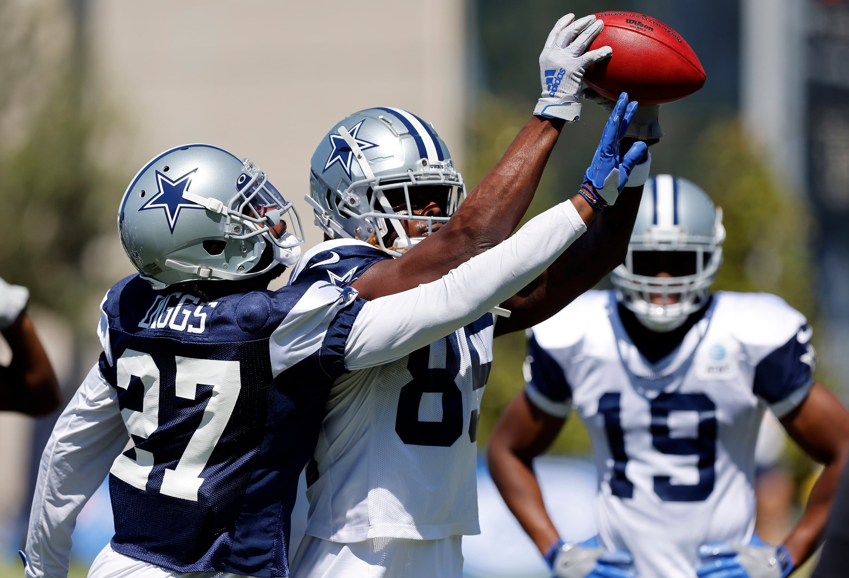 Dallas Cowboys: Will the backup running back please stand up?