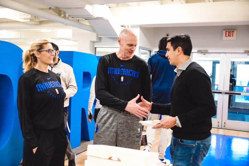 Mavericks players and coaches on Friday joined the franchise's business-side operations...