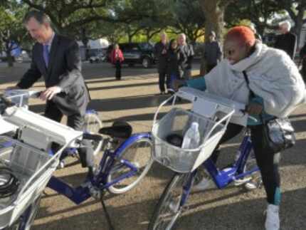  This is still as far as Dallas' bike-share program has gotten: Fair Park. That should...