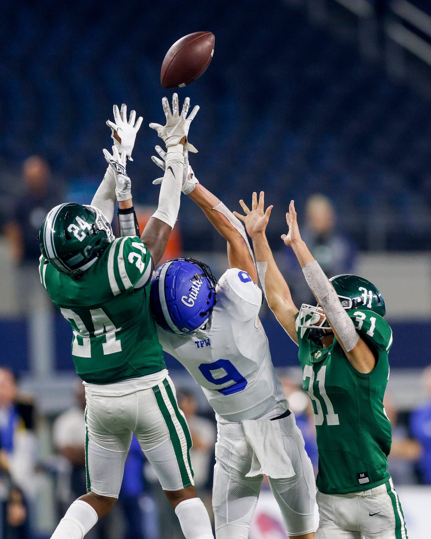 Franklin defensive back Malcolm Murphy (24) intercepts a pass intended for Gunter wide...