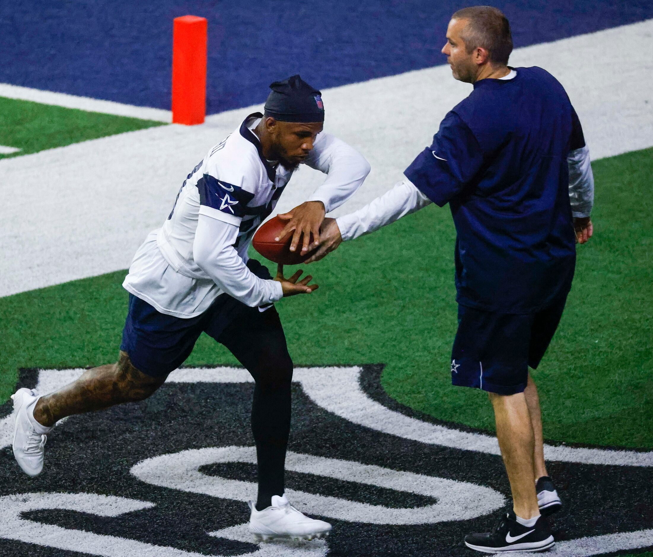 Dallas Cowboys running back Tony Pollard takes part in Dallas Cowboys OTA practice on...