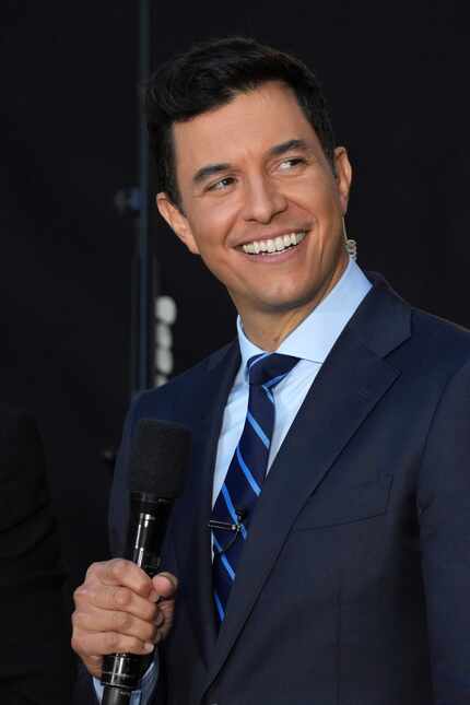 ARCHIVO - Tom Llamas en “Today Show” de NBC en la Plaza Rockefeller en Nueva York el 3 de...