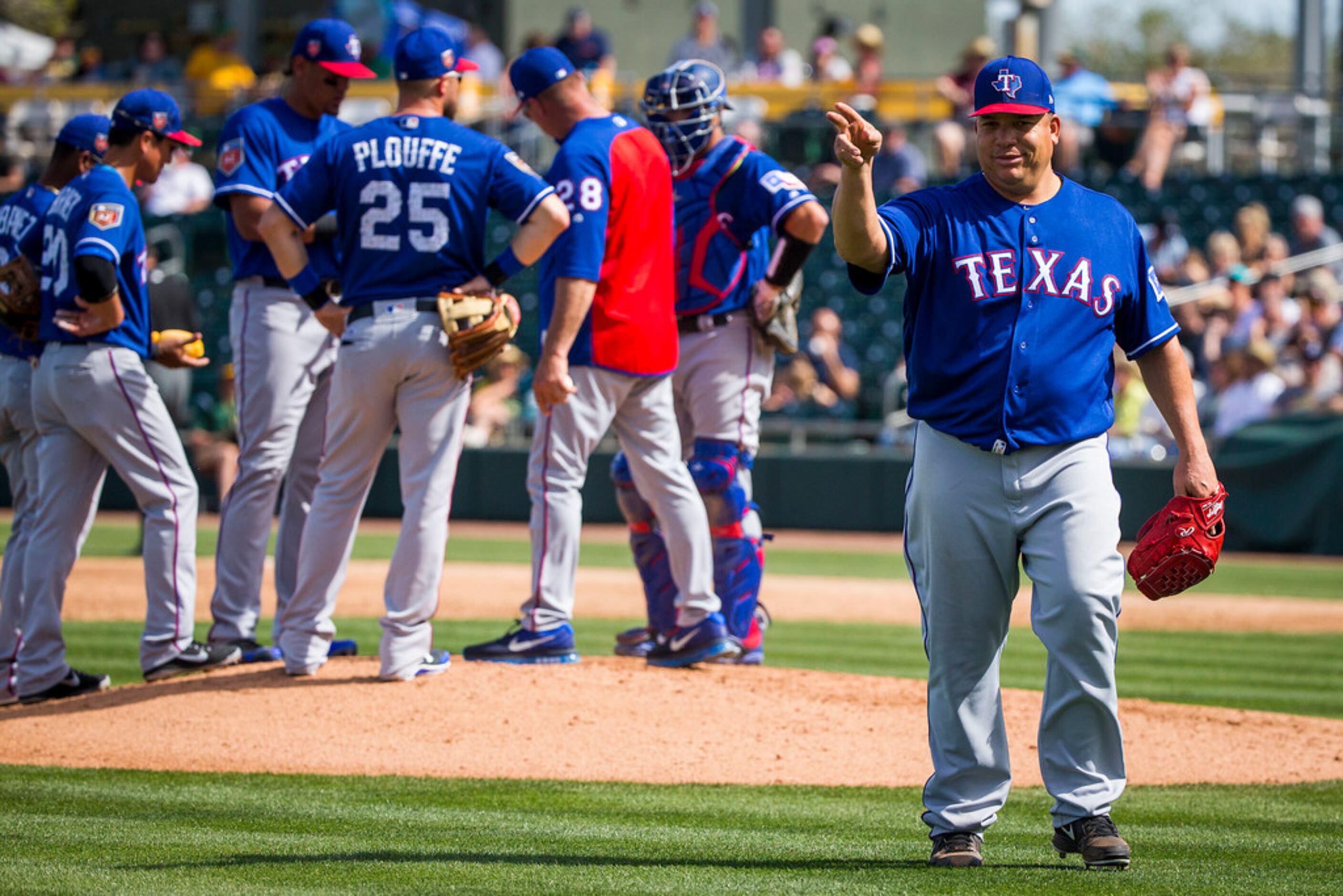 Rangers' Bartolo Colón flirted with history against Astros