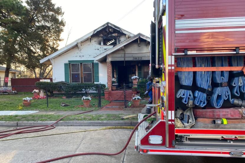 An elderly woman died in a South Dallas house fire Friday morning.