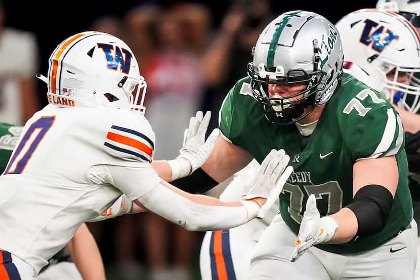 Frisco Reedy offensive lineman Max Anderson (77) works against Frisco Wakeland’s Tristan...